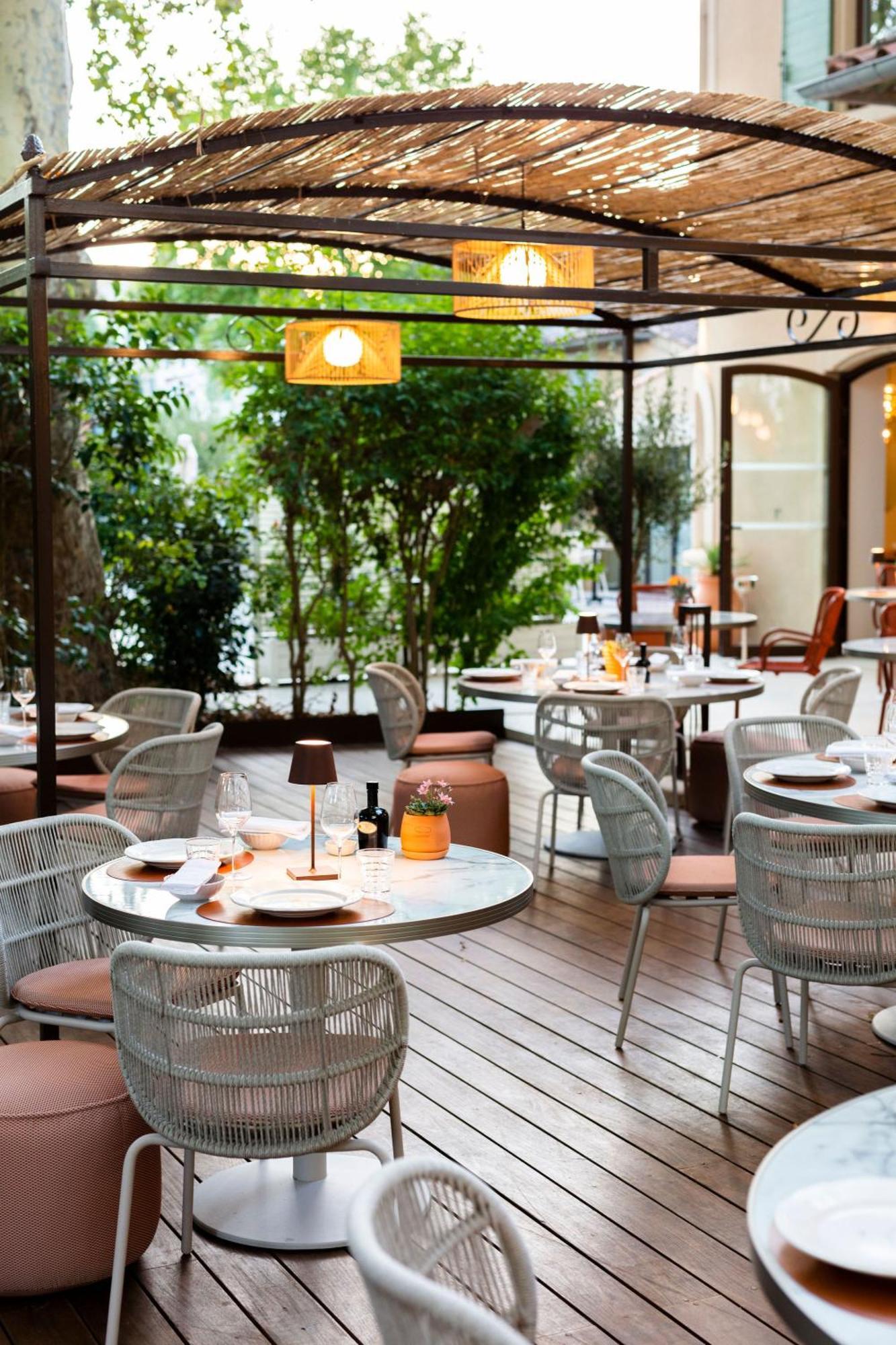 Hotel Et Restaurant La Bastide Bourrelly - Mathias Dandine Cabries Exterior photo